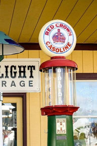 Title: Vintage Gas Pumps: (Journal / Notebook), Author: Wild Pages Press