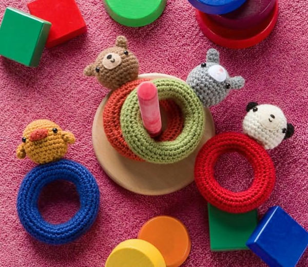 Amigurumi Two!: Crocheted Toys for Me and You and Baby Too