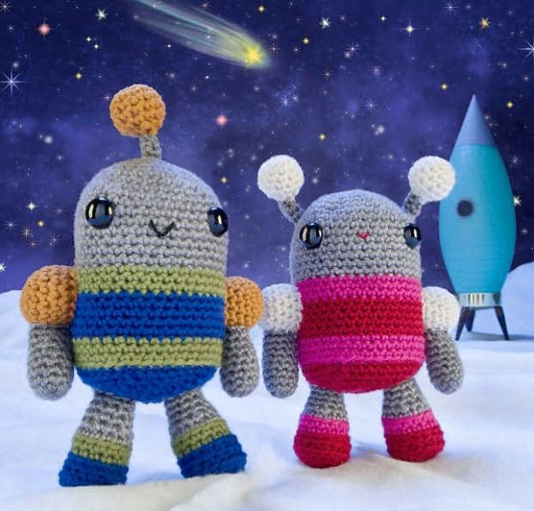 Amigurumi Two!: Crocheted Toys for Me and You and Baby Too