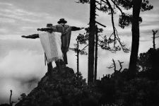 Alternative view 2 of Sebastio Salgado: Other Americas