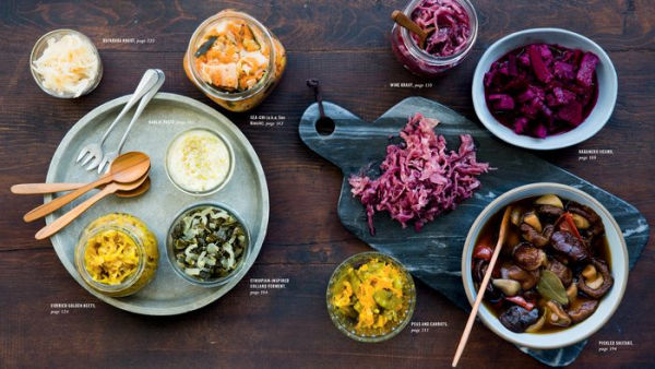 Fermented Vegetables: Creative Recipes for Fermenting 64 Vegetables & Herbs in Krauts, Kimchis, Brined Pickles, Chutneys, Relishes & Pastes