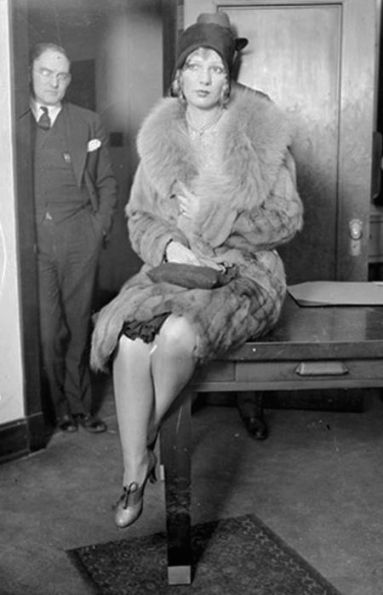 Deadly Valentines: The Story of Capone's Henchman "Machine Gun" Jack McGurn and Louise Rolfe, His Blonde Alibi