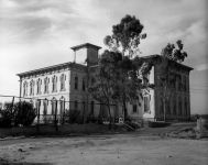 Alternative view 4 of Los Angeles Before the Freeways: Images of an Era 1850-1950