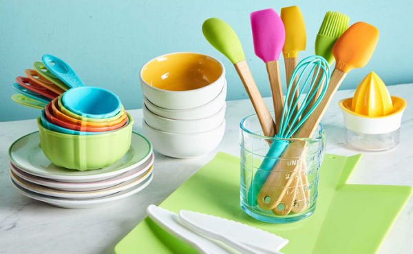 Kid Chef Vegan: The Foodie Kid's Vegan Cookbook