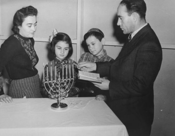 The Shelter and the Fence: When 982 Holocaust Refugees Found Safe Haven in America