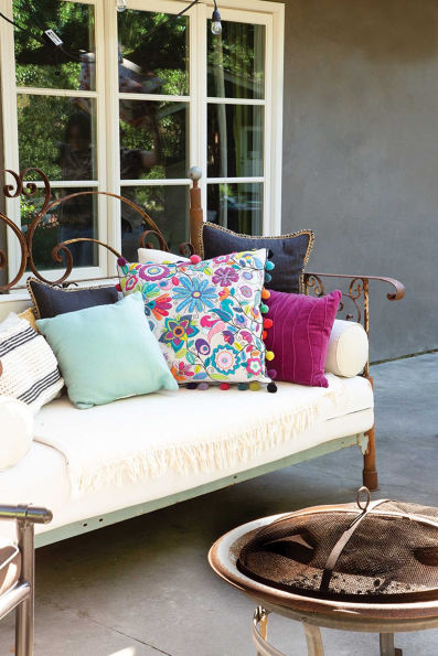 Machine Magic: Get the Most from Decorative Stitches on Your Sewing Machine; 22 Fun Flowers to Sew