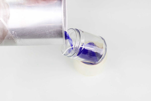 Candle Craft, A Complete Guide: 23 Stylish Projects & Small-Business Tips