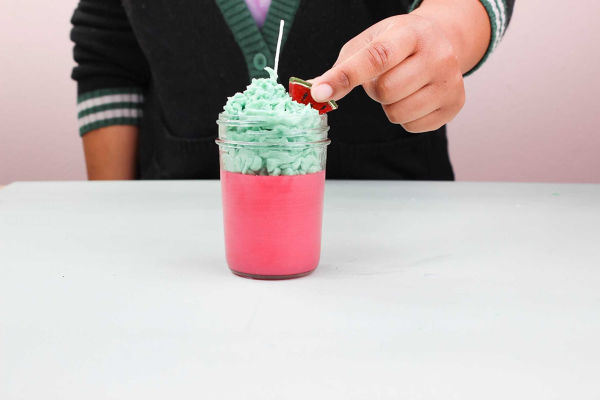 Candle Craft, A Complete Guide: 23 Stylish Projects & Small-Business Tips