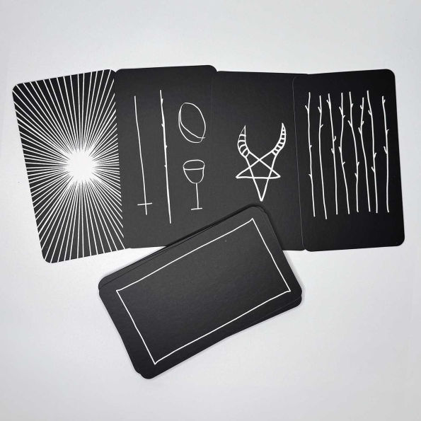 The Portent Tarot: Deck and Guidebook