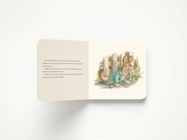 The Classic Tale of Peter Rabbit Oversized Padded Board Book (The Revised Edition): Illustrated by acclaimed Artist