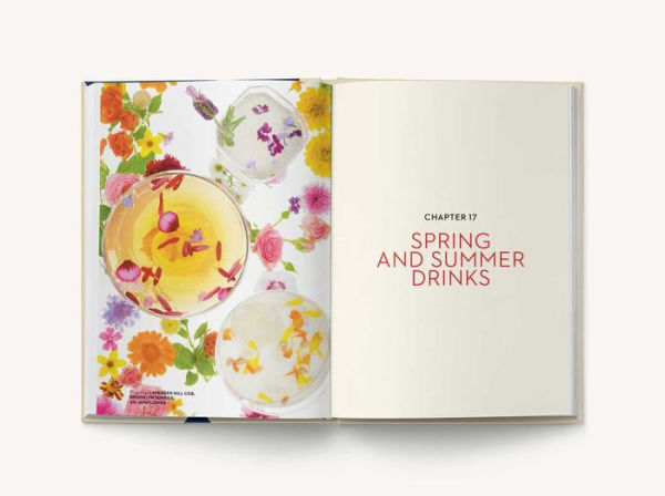 The New York Times Essential Book of Cocktails (Second Edition): Over 400 Classic Drink Recipes With Great Writing from