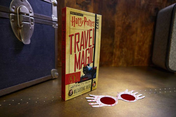 Harry Potter: Travel Magic: Platform 9 3/4: Artifacts from the Wizarding World (Harry Potter Gifts)