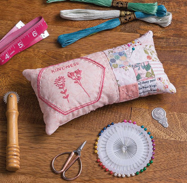 Handmade Happiness: Trinkets and Treasures for Quilters to Enjoy