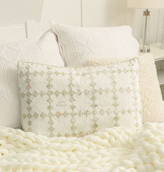 Moda All-Stars - Soft Spot: 17 Quilted Pillows and Comfy Cushions