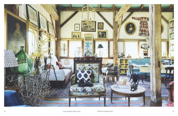 House Cat: Inspirational Interiors and the Elegant Felines Who Call Them Home