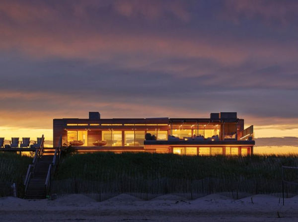 Beach Houses Coastal Homes of the World: From the Hamptons to contemporary, modern to cottage