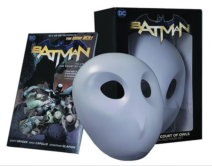 Batman: The Court of Owls Mask and Book Set by Scott Snyder, Greg Capullo,  Other Format | Barnes & Noble®