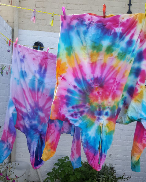 Modern Tie Dye: An eco-friendly guide to colouring your clothes & accessories