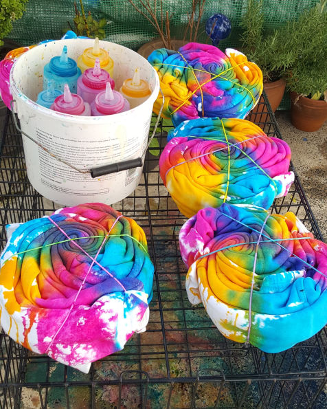 Modern Tie Dye: An eco-friendly guide to colouring your clothes & accessories