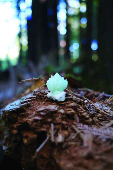 Sensory Crystal Healing: Gem Sorcery to Improve Your Wellbeing and Mindset