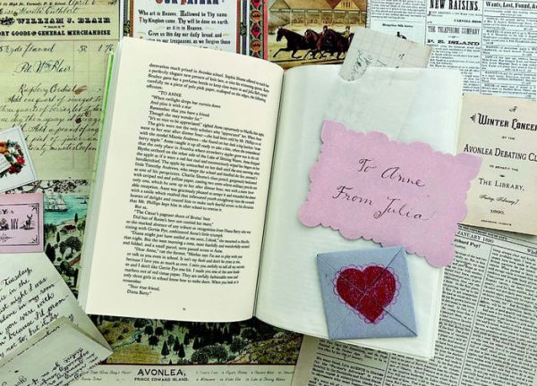 Anne of Green Gables: The Complete Novel, Featuring the Characters' Letters and Mementos, Written and Folded by Hand