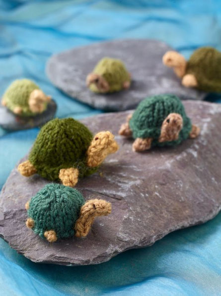 Knit a Mini Safari: 20 tiny animals to knit