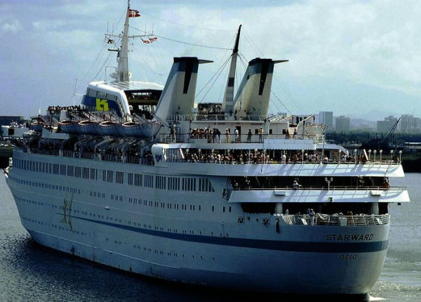 Ships of Splendour: Passenger Liners Colour