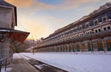 Alternative view 2 of Abandoned Train Stations: Rail Stations, Yards, Signalboxes and Tracks that the World Left Behind