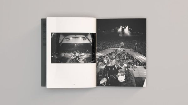 Metallica: The Black Album in Black & White: Photographs by Ross Halfin