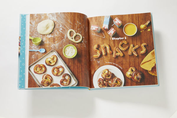 The Delish Kids (Super-Awesome, Crazy-Fun, Best-Ever) Cookbook: 100+ Amazing Recipes