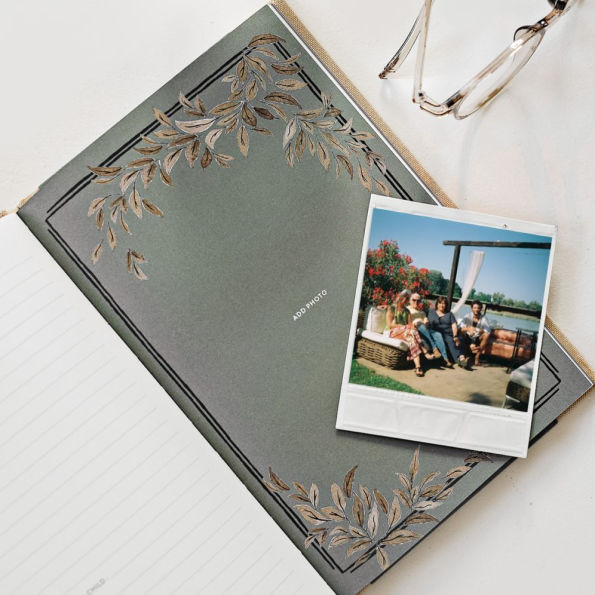 Grandma's Story: A Memory and Keepsake Journal for My Family