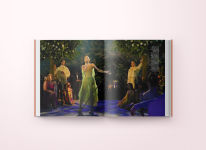 Alternative view 5 of Ariana Grande: The Rise of a Dangerous Woman