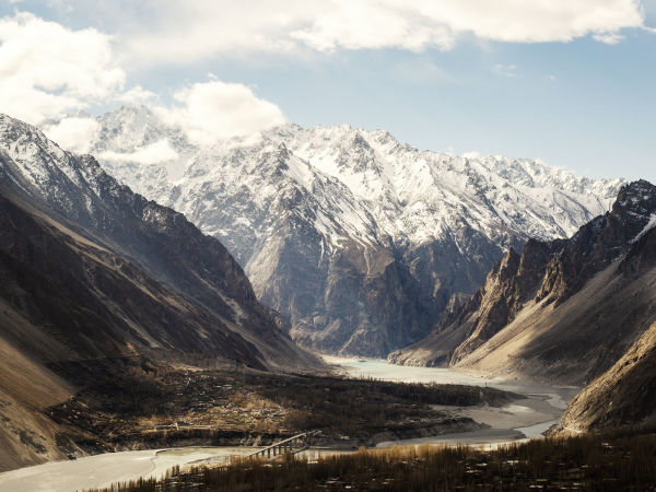 Pakistan: Recipes and Stories from Home Kitchens, Restaurants, Roadside Stands