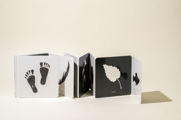 Baby's Tummy Time Book Box Set: A 3-Book Box Set of High-Contrast Art for Visual Stimulation at Tummy Time