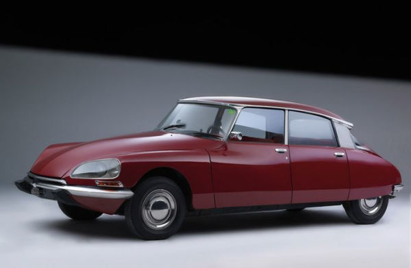 The Goddess-La Déesse: Investigations on the Legendary Citroën DS