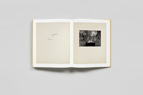 ギィ・ブルダン Guy Bourdin: Untouched (洋書) ギィ・ブルダン Guy Bourdin: Untouched (洋書)