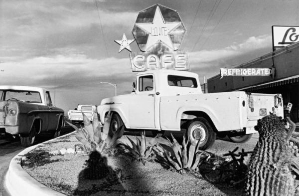 Lee Friedlander: Pickup