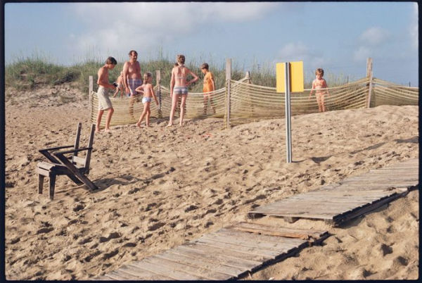 Joel Sternfeld: Nags Head