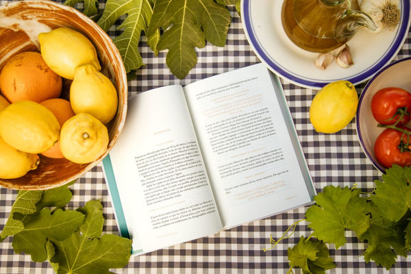 Cocina mediterránea / A Book of Mediterranean Food