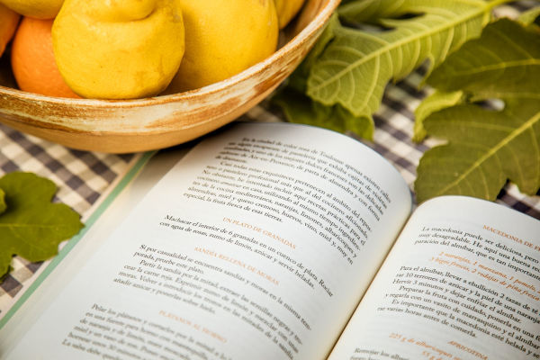 Cocina mediterránea / A Book of Mediterranean Food