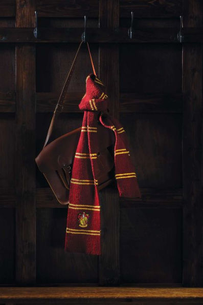 Harry Potter Knitting Magic Gift Set: Gryffindor Scarf: Plus Exclusive Scarf Kit