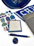 Alternative view 11 of Wicked: Shiz University Deluxe Gift Set