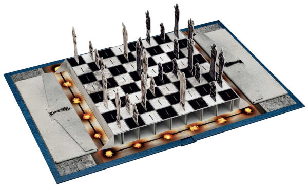 Harry Potter: The Pocket Pop-Up Wizard Chess Set
