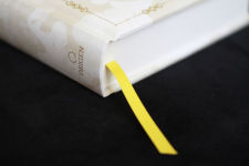 Alternative view 4 of Biblia Católica: Edición conmemorativa del Papa Francisco (acolchada) / Catholic Bible: Commemorative edition Pope Francis (Padded)