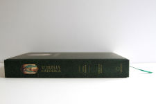 Alternative view 5 of La Biblia Católica: Edición letra grande, HC, verde con índice, Virgen de Guadalupe en la cubierta / Catholic Bible. HC, Green, index, with Viigin of Guadalu